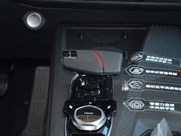 歐尚Z6 中控圖片