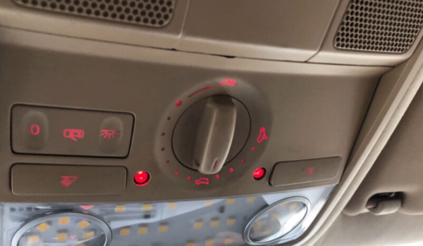 高速路上可以打開(kāi)天窗通風(fēng)嗎 高速路上可以打開(kāi)天窗通風(fēng)