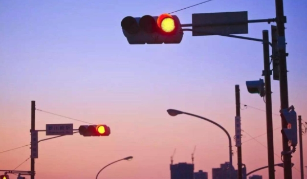 闖紅燈100%能被拍下嗎 闖紅燈時有監控是100%能被拍下