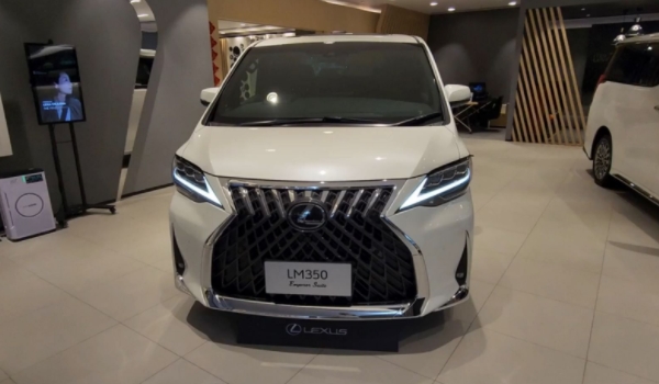 雷克薩斯lm350報價及圖片 新車售價200萬元起(平行進口車)