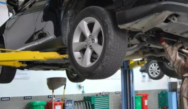 車保養一次多少錢 保養價格是300元到1000元之間