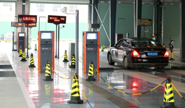 驗車需要多少錢 是300元到500元之間(私家車和營運車費用不同)