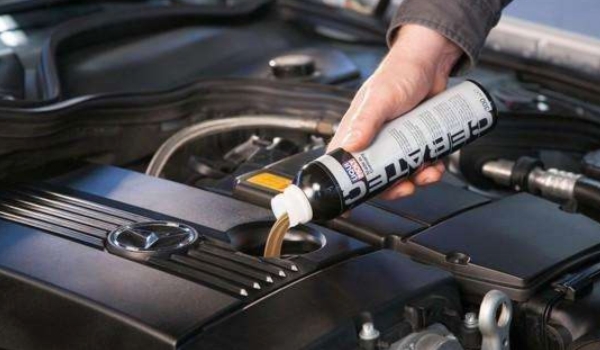 汽車大保養做些什么項目 更換機油、三濾、變速箱潤滑油、火花塞等