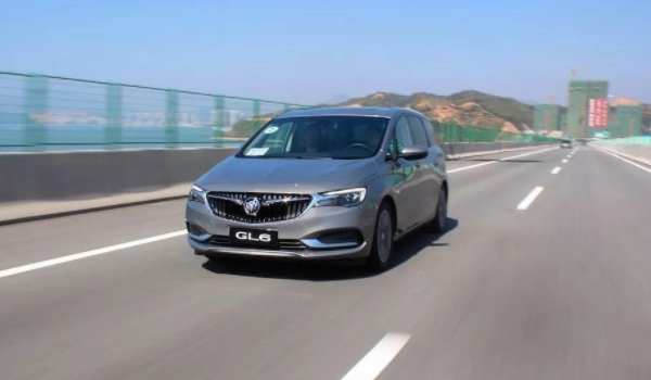 私家車及營運車輛幾年報廢 營運出租8年、中型15年、私家車輛不報廢