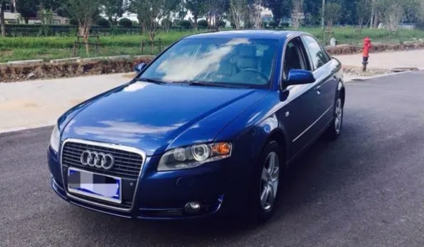 奧迪a4價格多少 已停產(二手車裸車售價1.68萬元到4.98萬元)