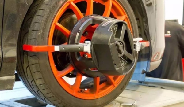 四輪定位多少錢 100元到1000元之間(各地收費的情況不同)