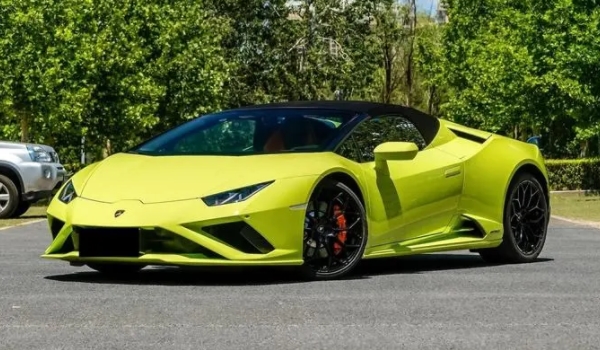 蘭博基尼多少錢 2款車型在售(售價254-15000萬之間)