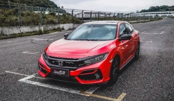 本田思域怎么樣 動力加速效果好、油耗低(百公里油耗6升)