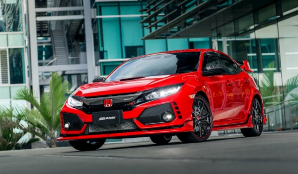 本田思域怎么樣 動力加速效果好、油耗低(百公里油耗6升)