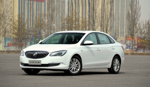 別克英朗怎么樣 行駛穩(wěn)定、配置豐富、油耗低(百公里5.3L)