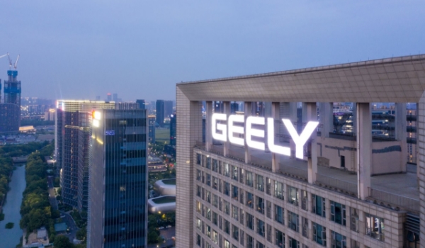 吉利汽車怎么樣 性價(jià)比高、發(fā)動(dòng)機(jī)動(dòng)力充沛、車型眾多(售價(jià)合理)