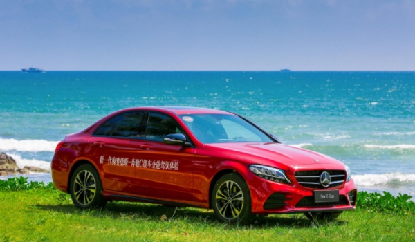 奔馳a c e g級 區別 車型定位不同(尺寸、價格、外觀有區別)