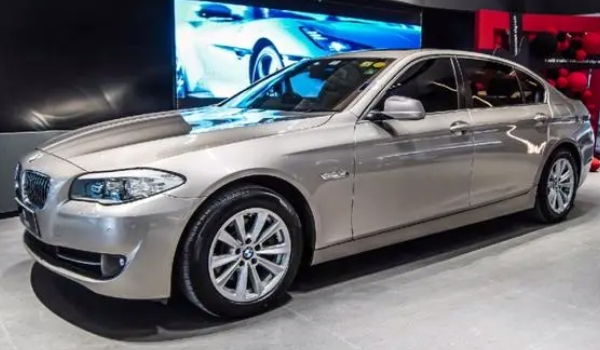 寶馬525和530的區別 在動力、配置、價格上面有所區別