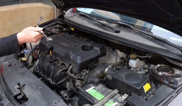 新車多少公里保養 5000公里到10000公里保養一次(有保養提示燈)