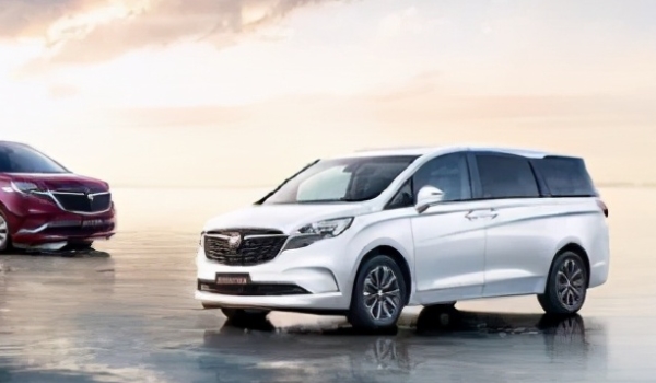 別克gl8怎么樣 配置豐富、行駛穩定、加速效果好、外觀帥氣