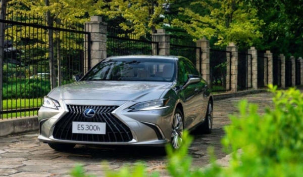 雷克薩斯es怎么樣 空間、舒適度、操控性優秀（油耗較低）