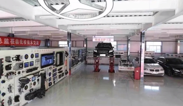 汽修學(xué)校學(xué)費(fèi)多少 8000元到15000元(學(xué)校資質(zhì)不同價(jià)格不同)