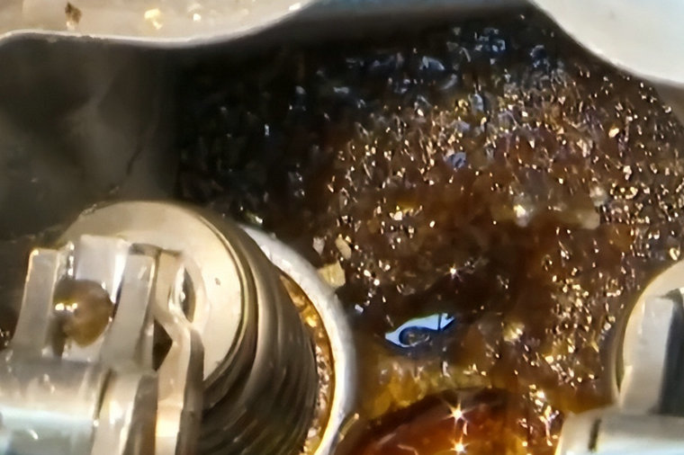 發動機里放白糖會怎么樣