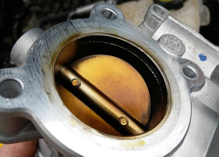 節氣門臟了有什么表現癥狀