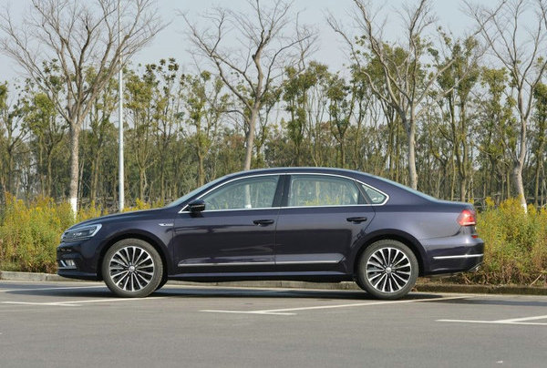 帕薩特R36用的是什么發動機