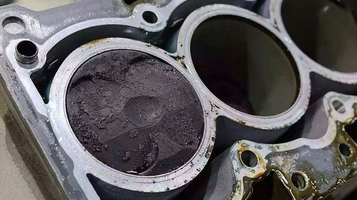 自然吸氣發動機多久清理積碳