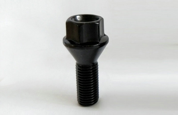 輪胎螺絲會越跑越緊嗎