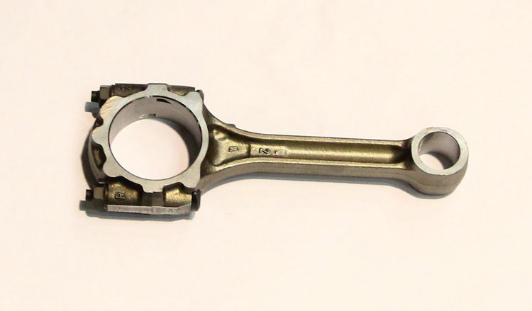 發(fā)動機(jī)連桿由什么組成