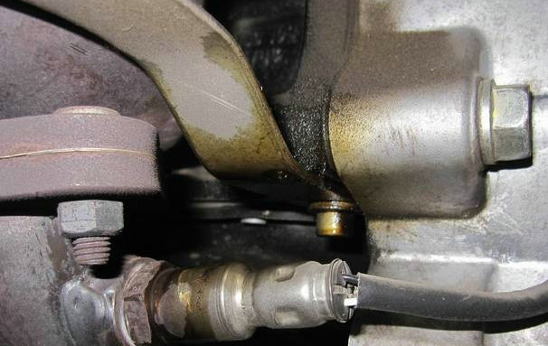 發動機漏油怎么處理