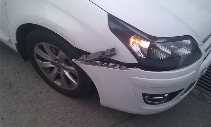 汽車更換前保險杠多少錢