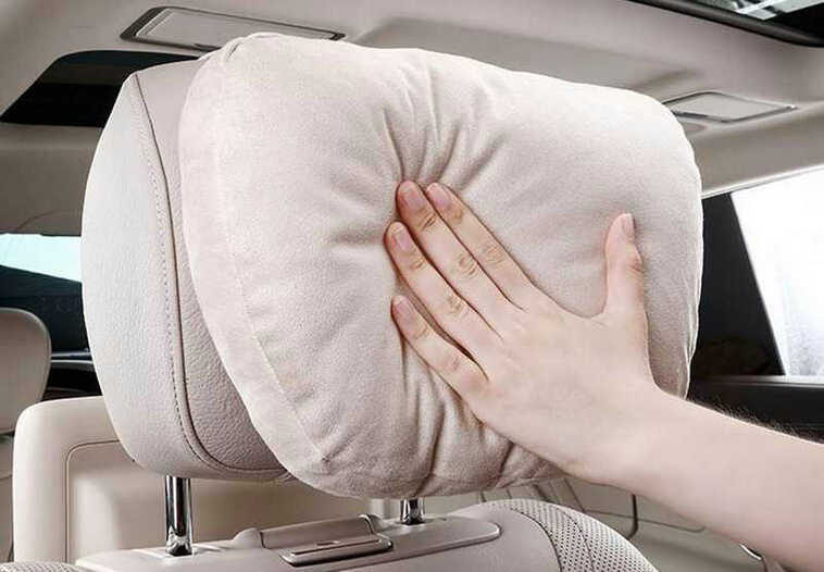 汽車頭枕怎么調節