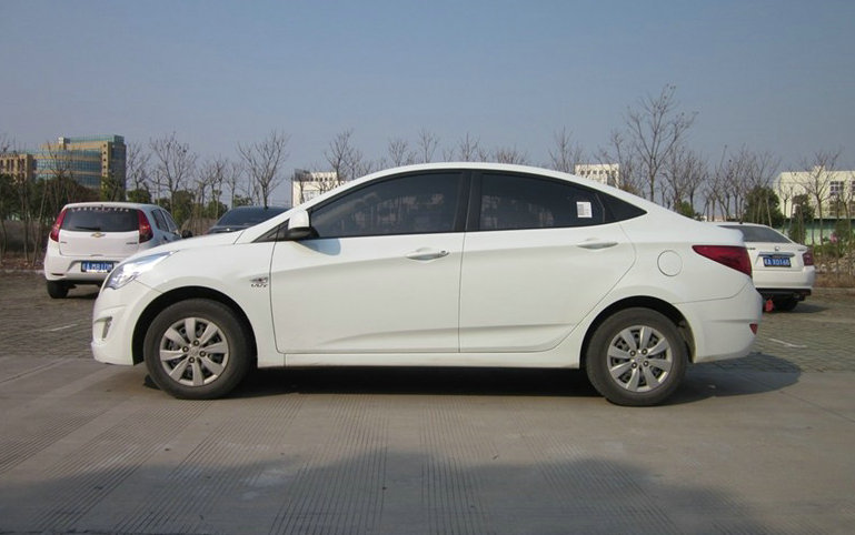 現代瑞納用5w30還是5w40好