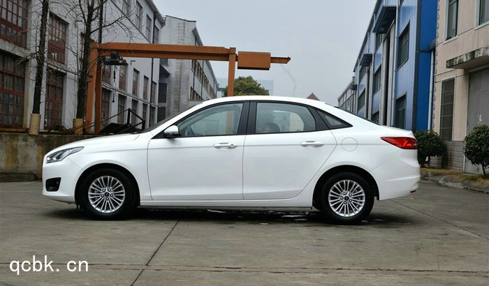 福睿斯是幾缸的發動機