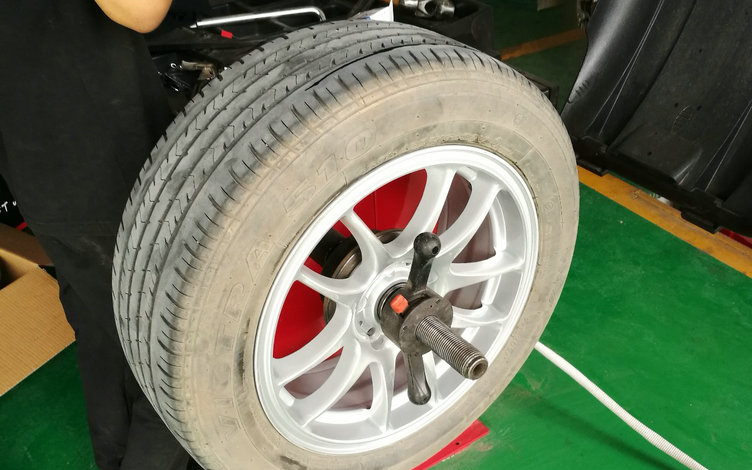 動平衡和四輪定位區別是什么