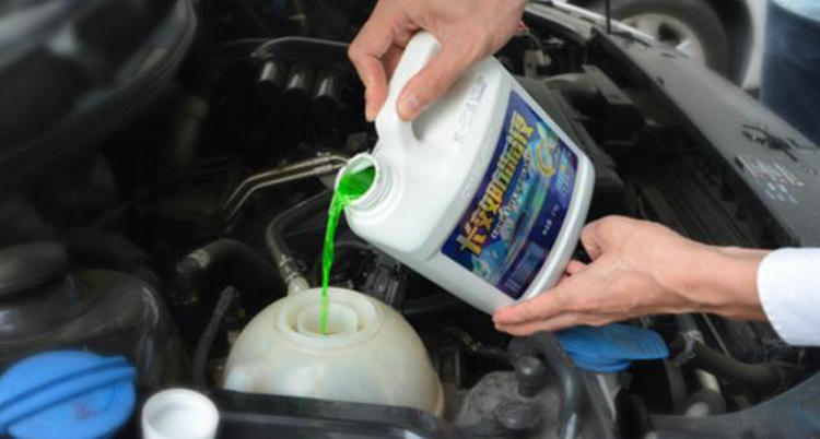 發動機冷卻液液位低什么意思