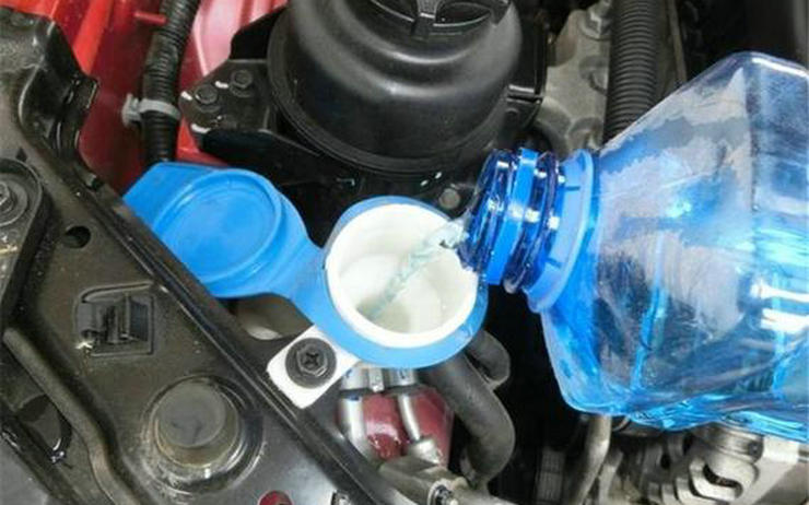 玻璃水凍住了發動機能化開嗎