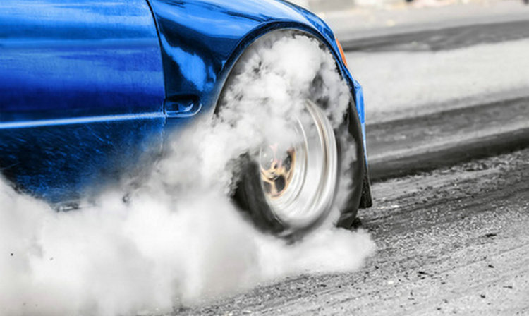 前輪驅(qū)動車的優(yōu)點(diǎn)和缺點(diǎn)