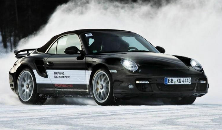 冷車啟動發動機聲音大正常嗎