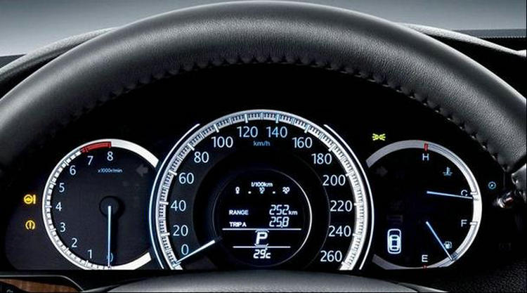 汽車(chē)abs故障燈亮還能開(kāi)嗎