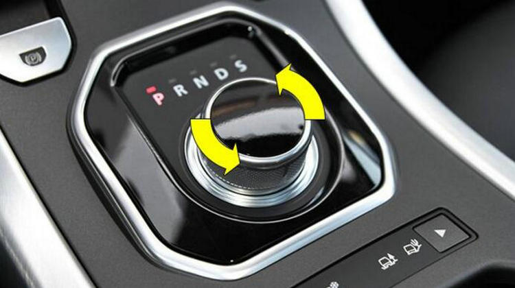 停車熄火人坐在車內老報警怎么回事