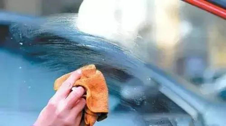 擋風玻璃不起霧的方法有哪些