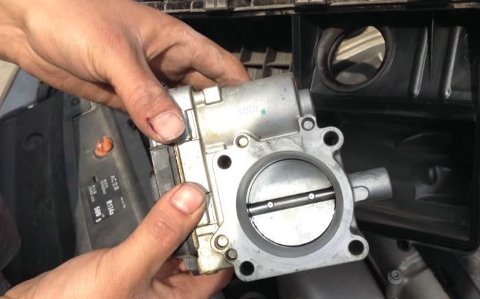 節氣門清洗多久做一次