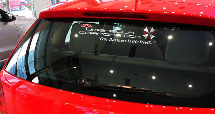 后擋風玻璃貼膜的優點和缺點是什么