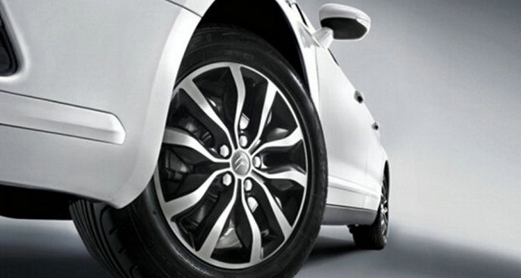 單導向輪胎和雙導向輪胎的區別是什么