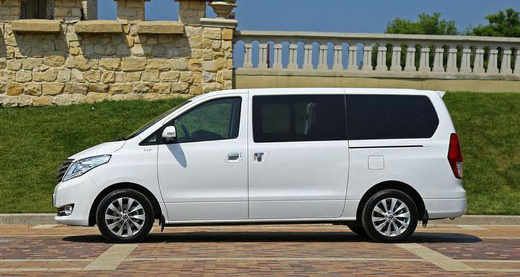 商務車七座包括司機嗎