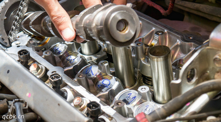 發動機內部積碳怎么清洗