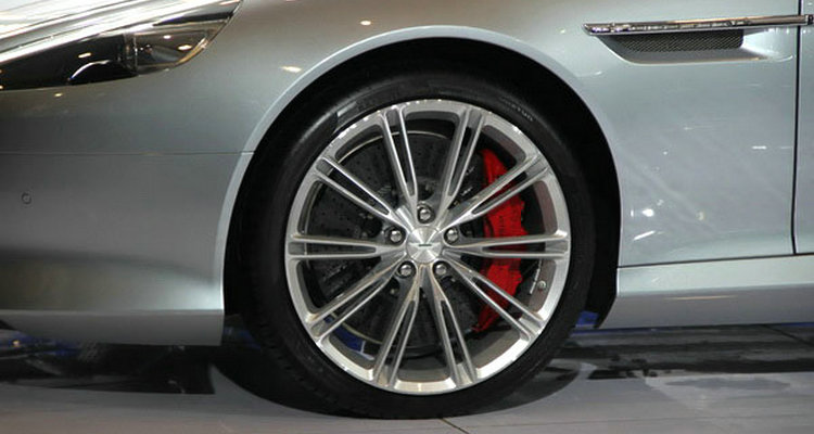 鐵輪轂和鋁輪轂的區別是什么