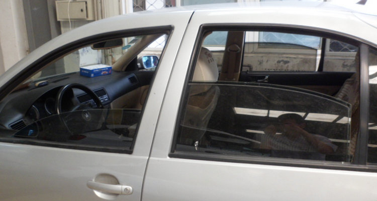 車(chē)窗升起來(lái)很慢是什么原因