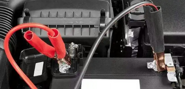 汽車電瓶正負極怎么接