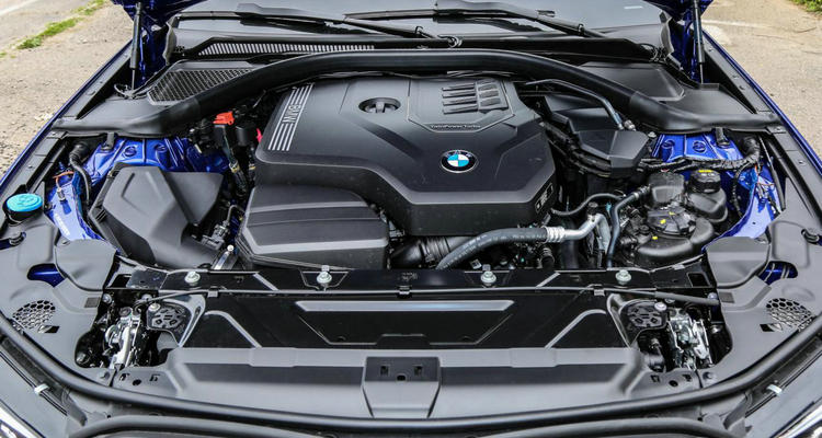 發動機一啟動風扇就轉正常嗎