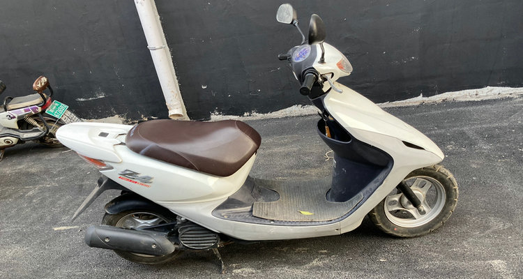 踏板車沒有腳啟動沒電了怎么辦